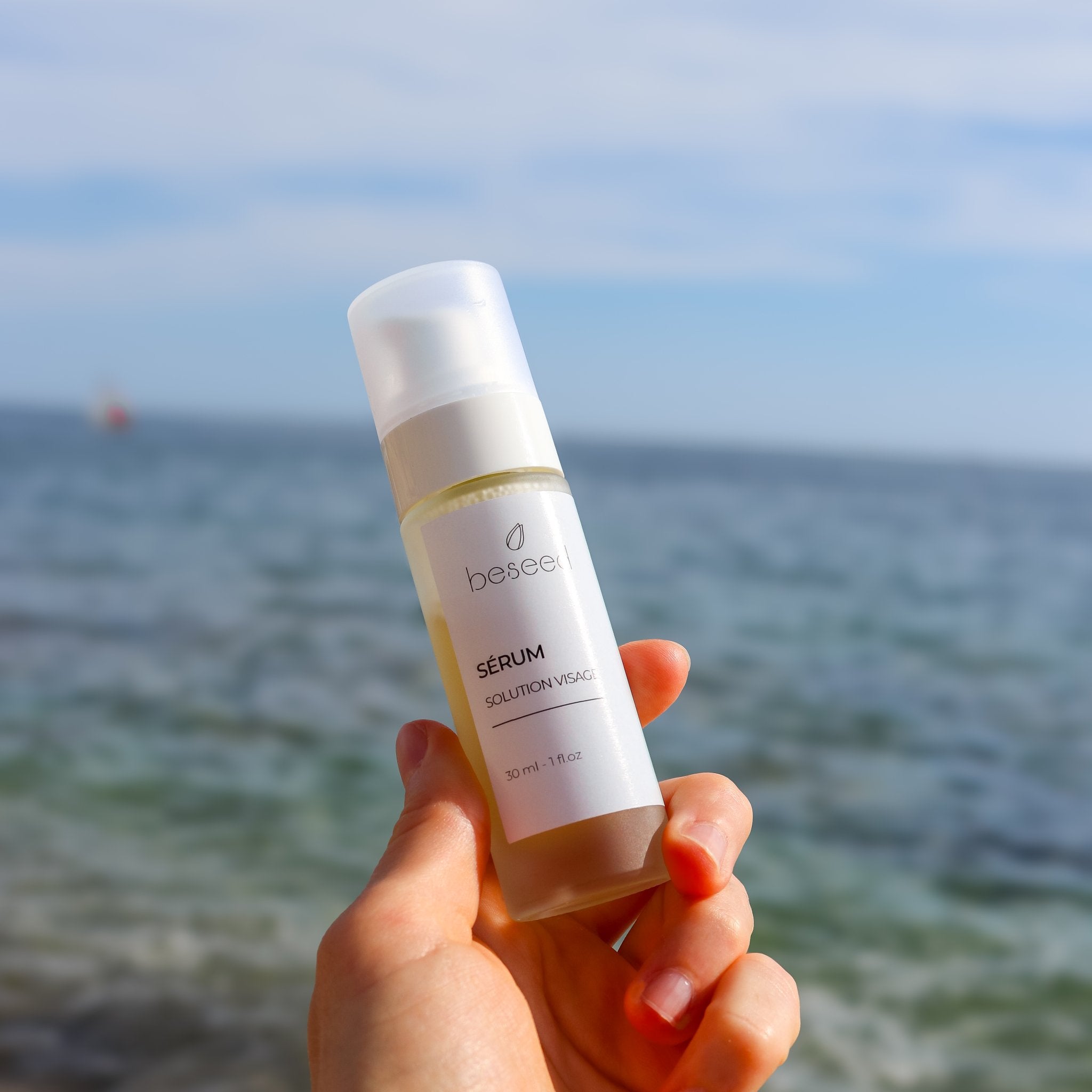 Sérum Solution  visage Beseed en flacon en verre transparent